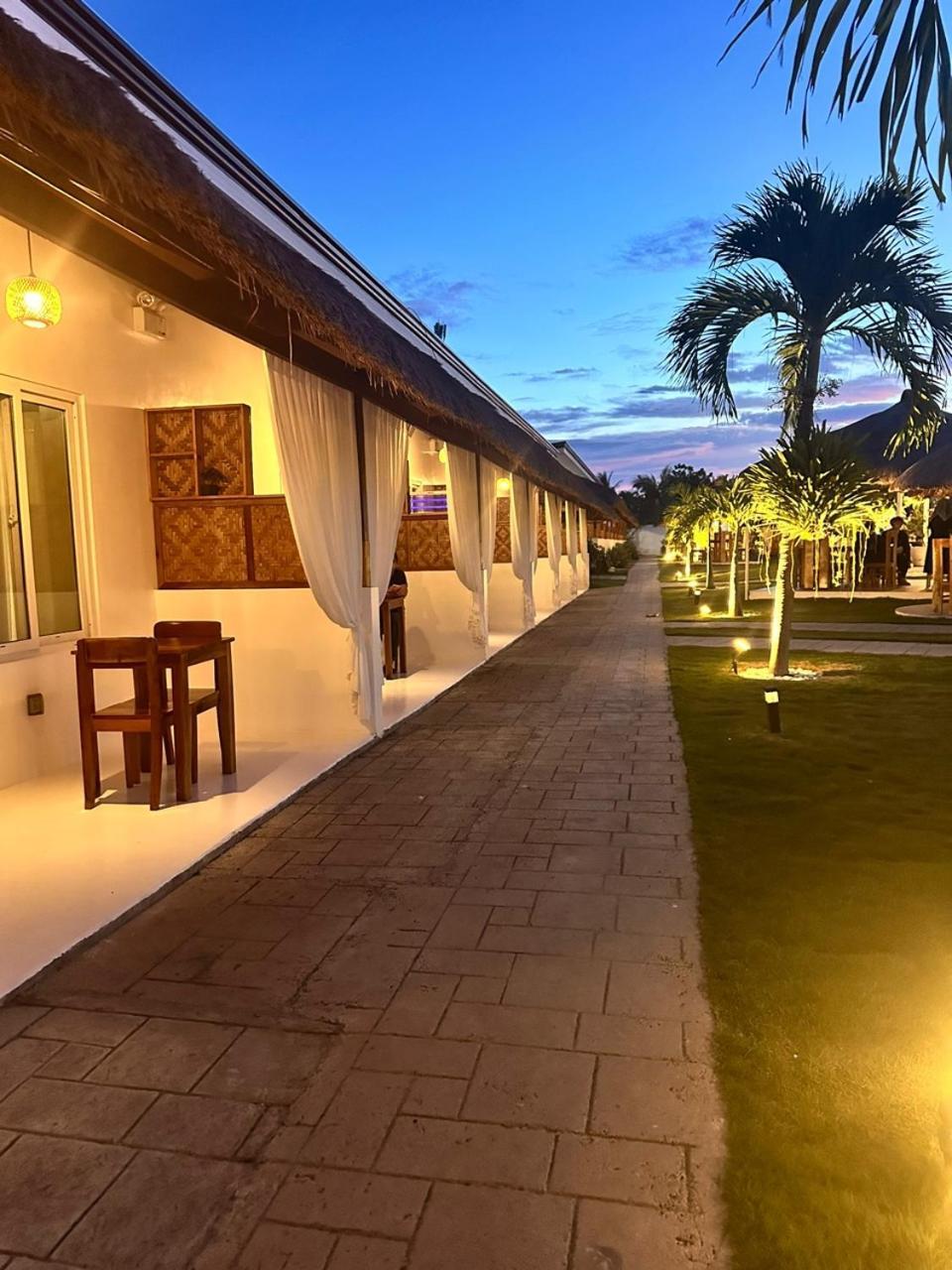 Treeshade Resort & Spa モアルボアル エクステリア 写真