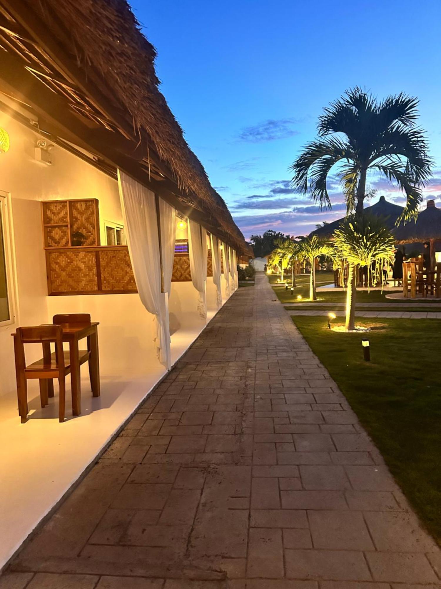 Treeshade Resort & Spa モアルボアル エクステリア 写真