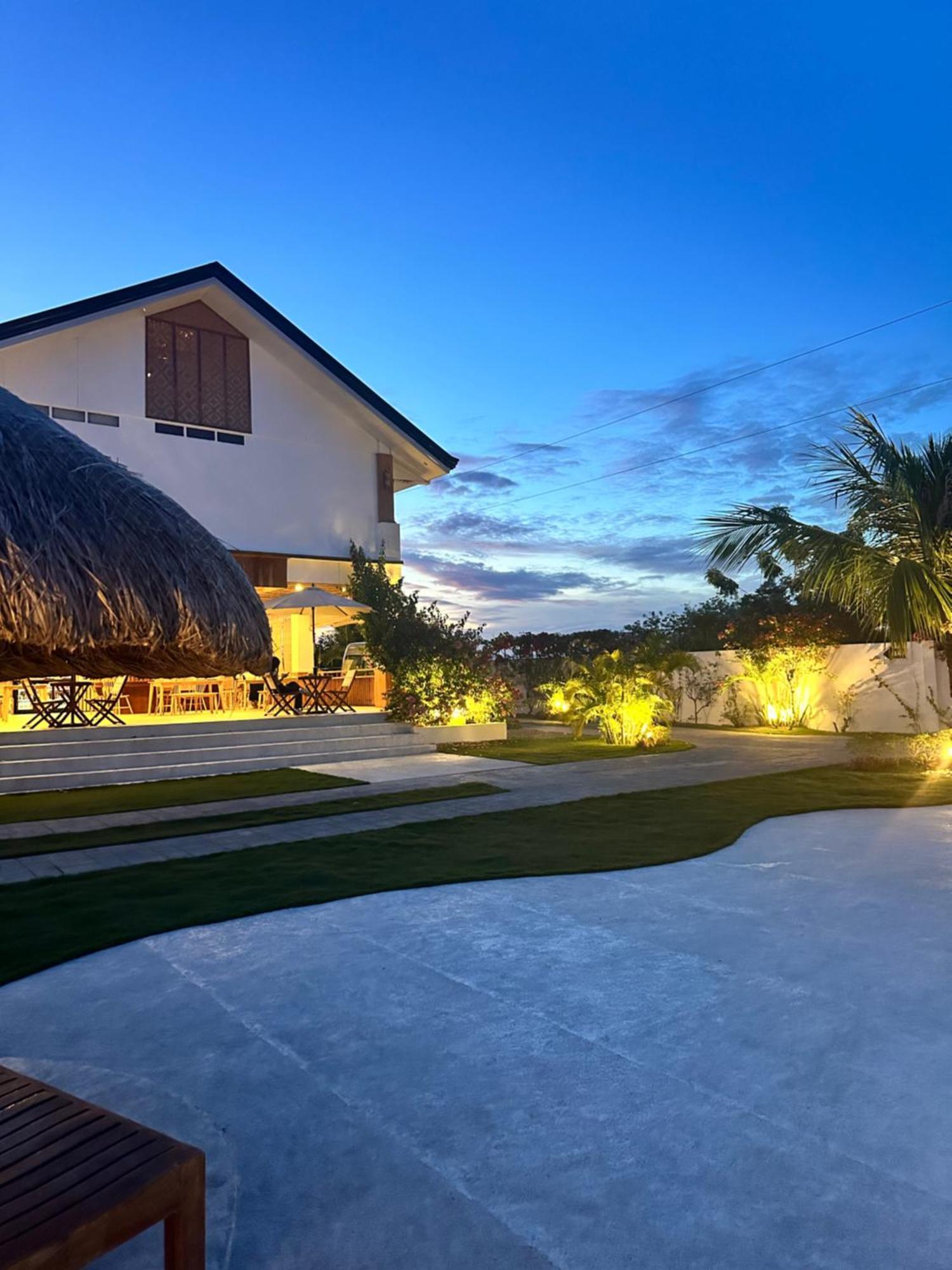 Treeshade Resort & Spa モアルボアル エクステリア 写真